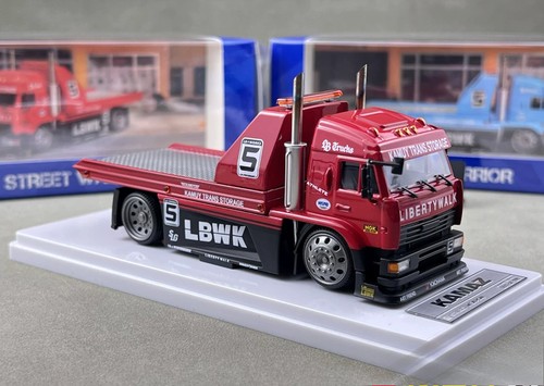 Red kamaz flatbed - 1:64,